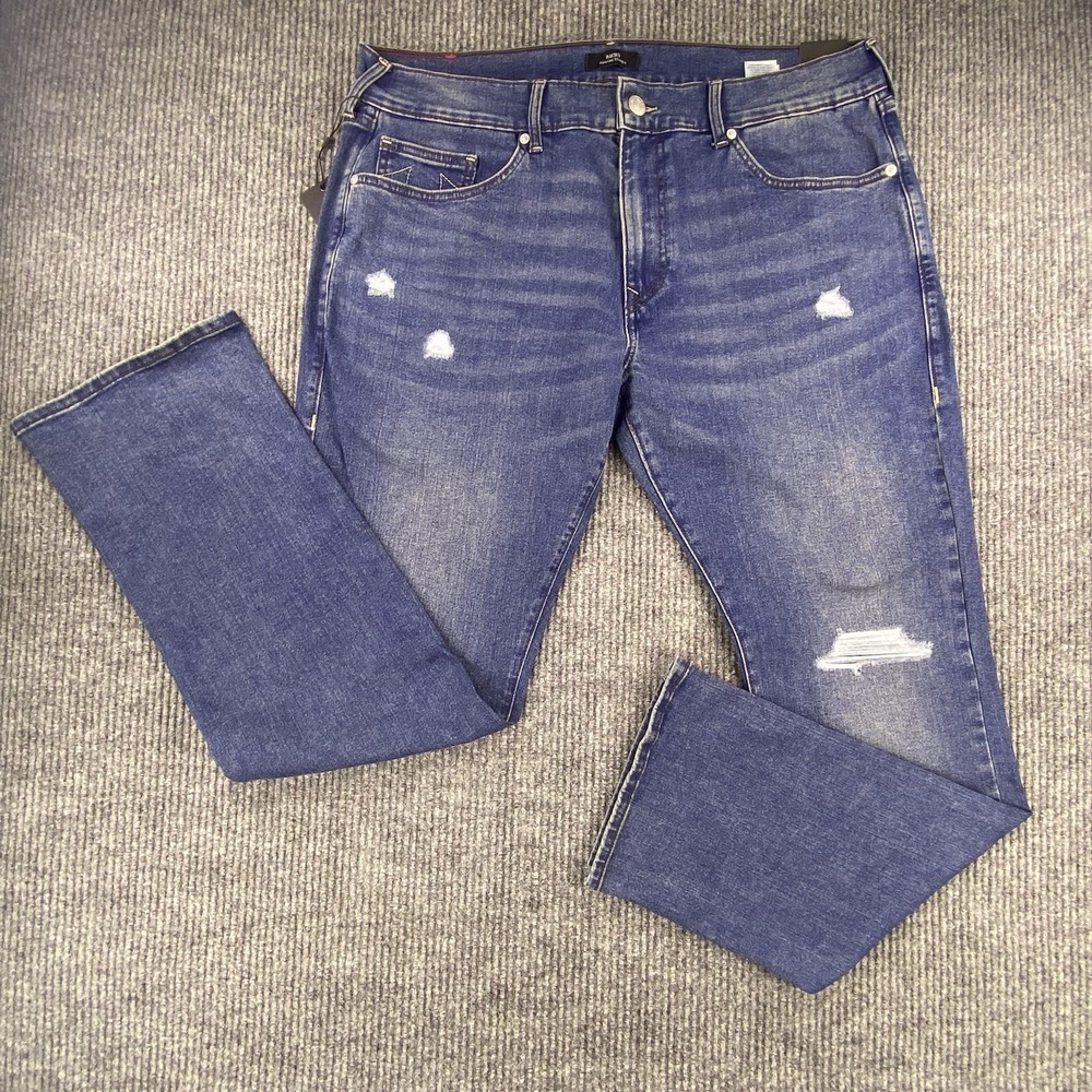 NWT True Religion Ricky Relaxed Straight Mens 38 Distressed Denim Streetwear